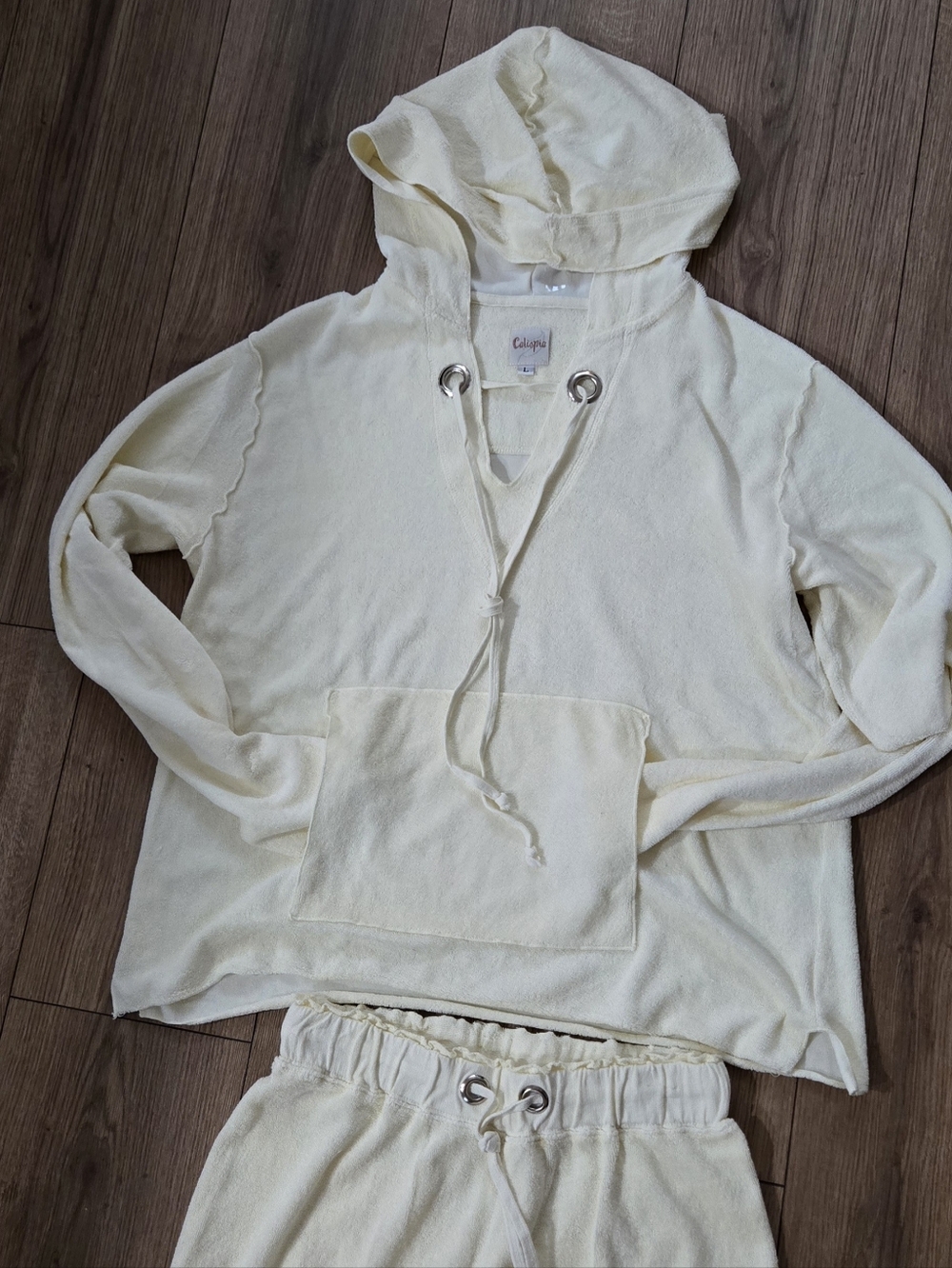 Calispia Cozy Cream Hoodie & Cropped Lounge Pants French Terry Set. - Picture 6 of 6